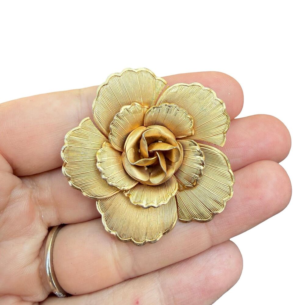 Vintage Jewelry Gold Tone Pansy Brooch Gold Flower Pin